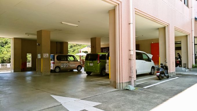 屋内駐車場